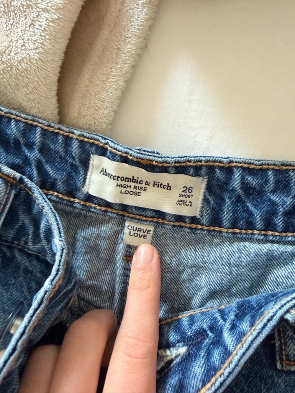 Abercrombie & Fitch Classic Light Blue Straight-Leg Jeans - Picture 2 of 3